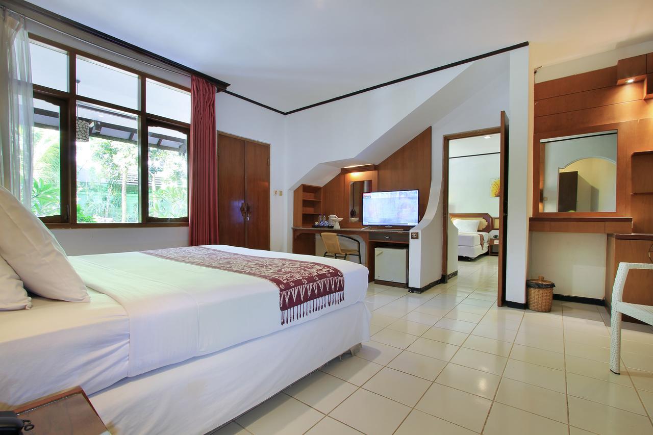 Puri Naga Beachfront Cottages Legian Exterior foto