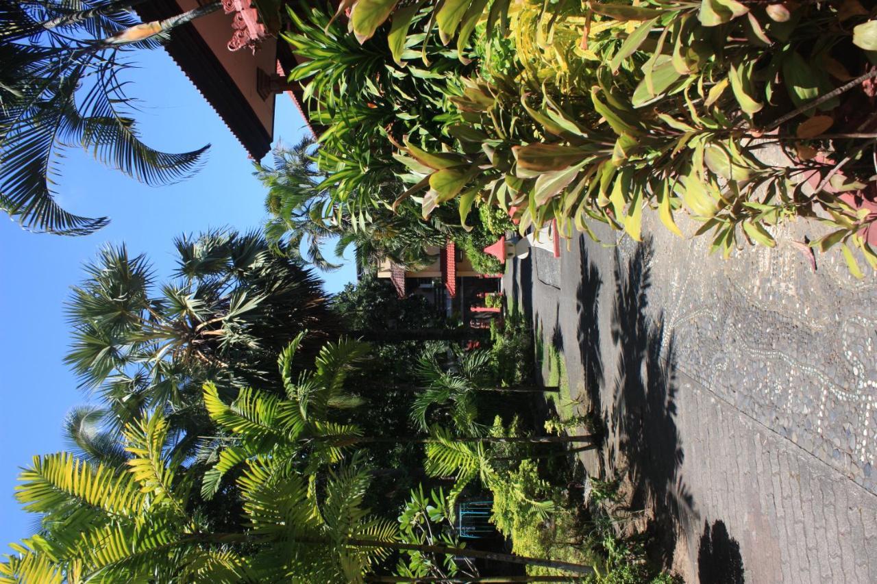 Puri Naga Beachfront Cottages Legian Exterior foto