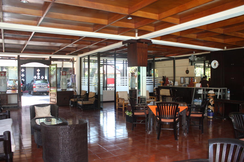 Puri Naga Beachfront Cottages Legian Exterior foto
